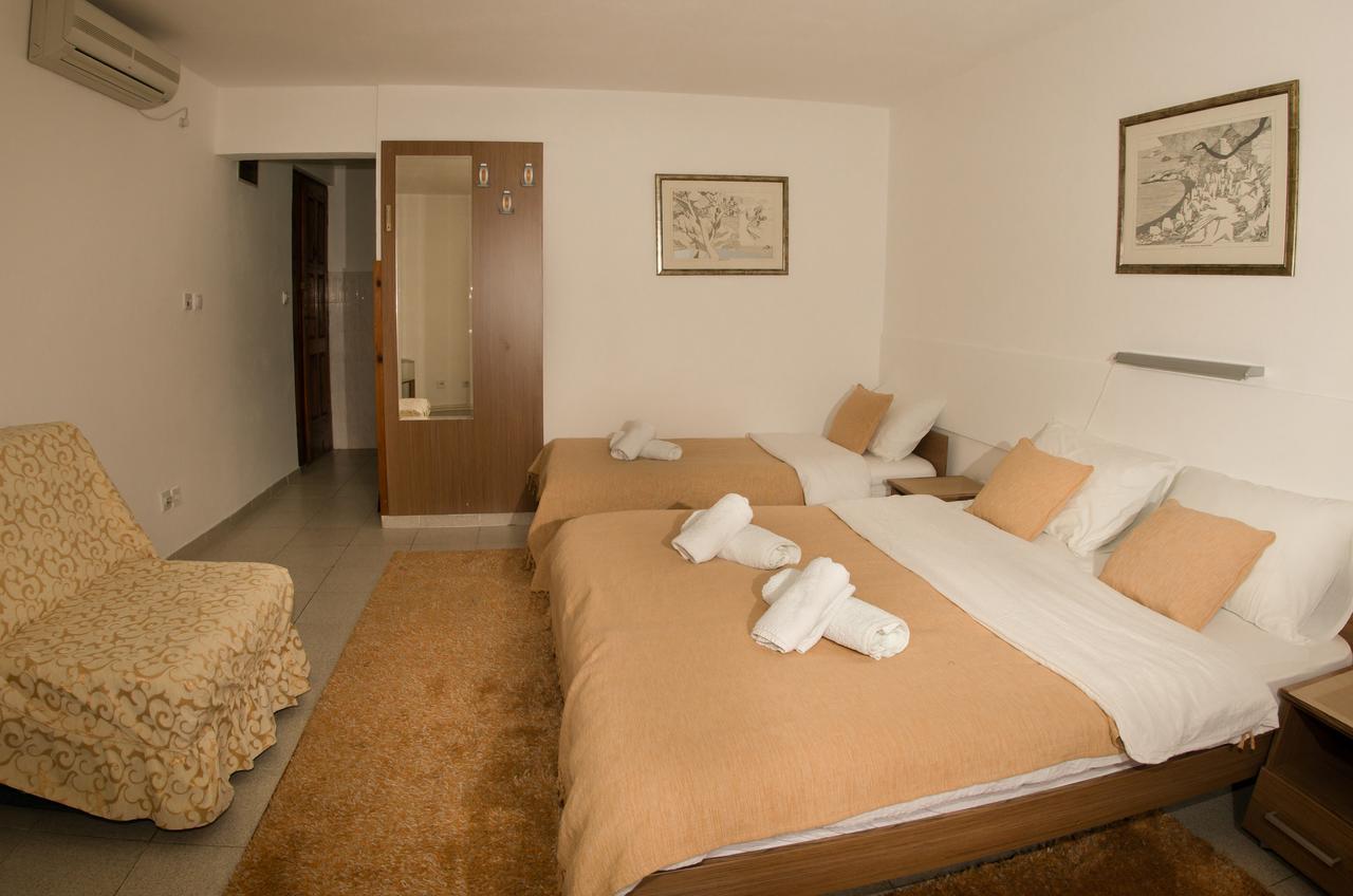 R-Club Old Town Apartments Budva Eksteriør billede